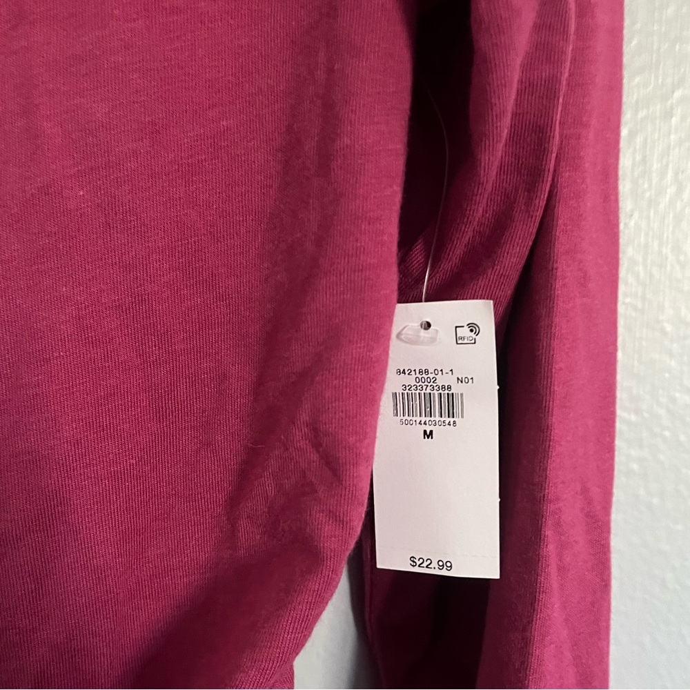 Slitneck Ruched Tee - Picture 4 of 6